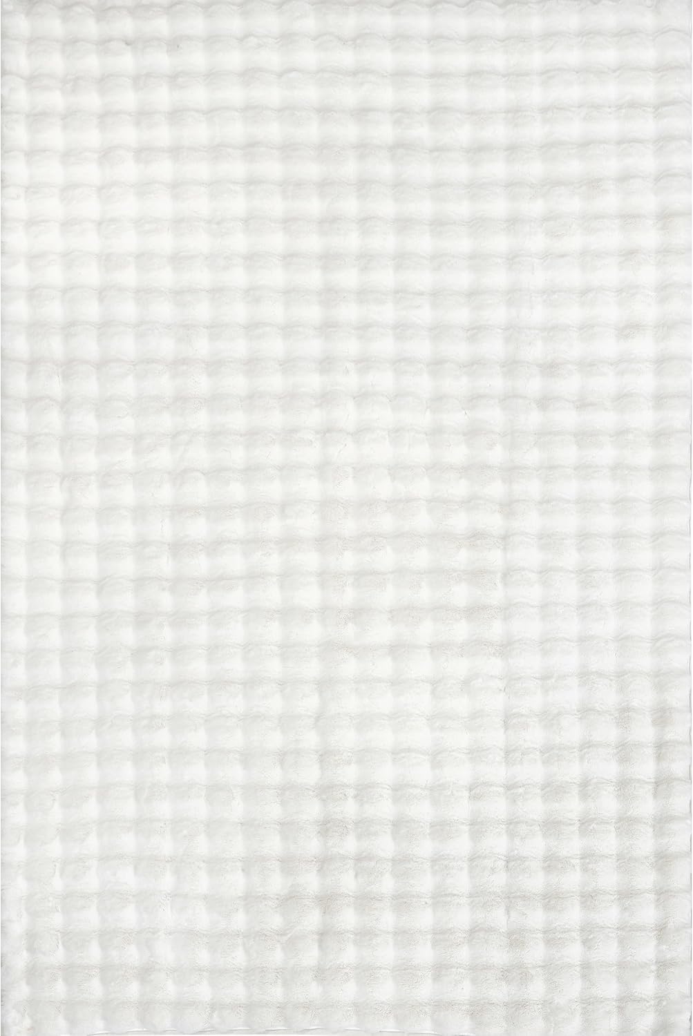 nuLOOM Jeni Solid Faux Rabbit Machine Washable Accent Rug, 3x5, Off-White