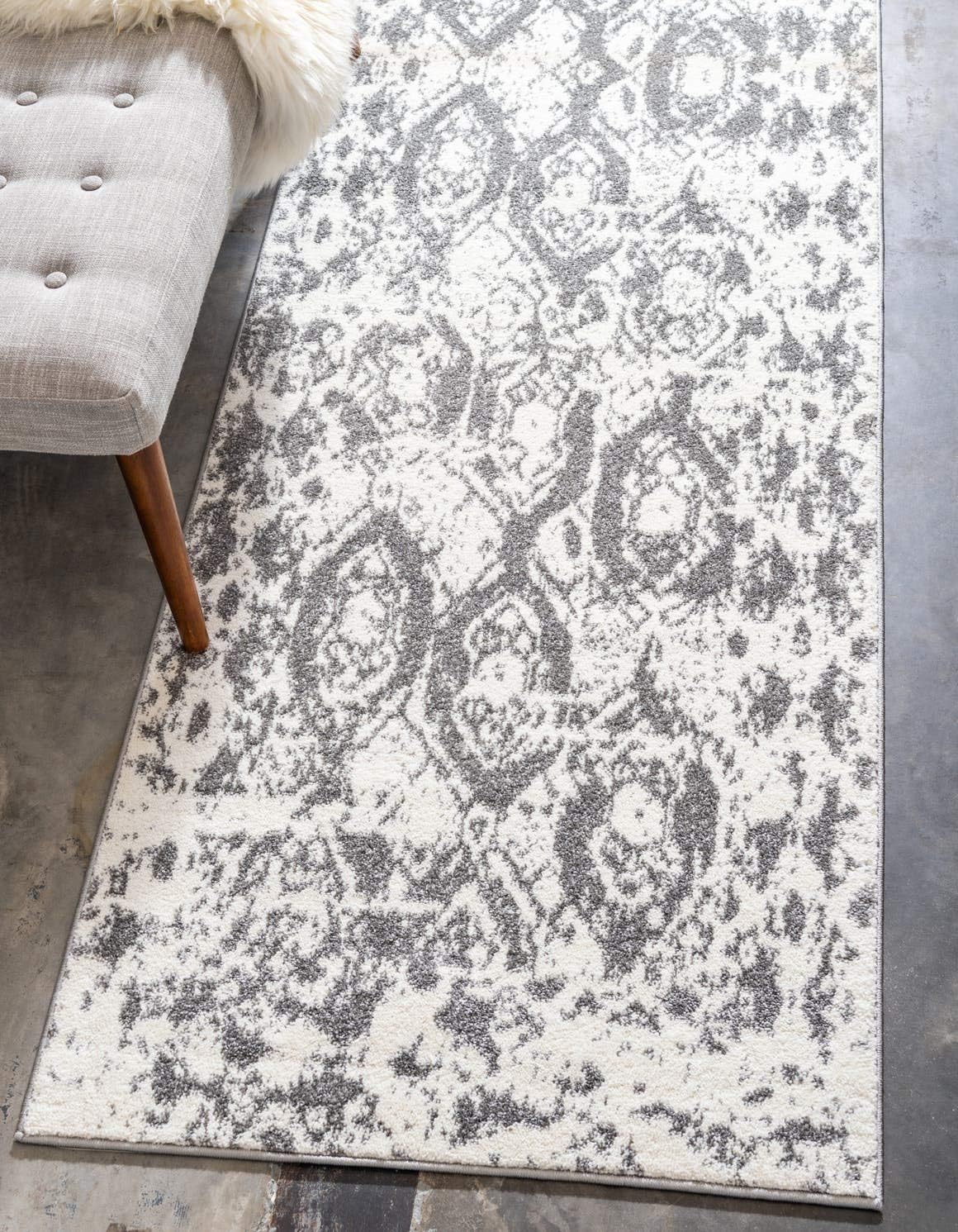 Unique Loom Rosso Collection Vintage, Geometric, Bohemian, Traditional, Distressed, Southwestern Area Rug, 2' 0" x 6' 0", Light Gray/Ivory