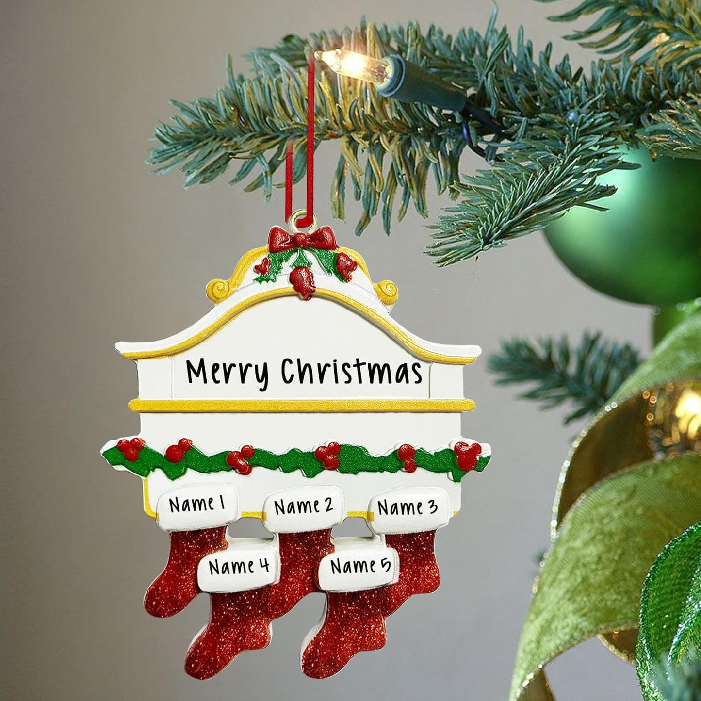 2025 Personalized Christmas Ornaments Family of 2/3/4/5/6/7/8,Custom Christmas Stoking Ornaments Deorations with Names,Customized Xmas Ornament Tree Deorations,Personalized Christmas Ornament Gifts