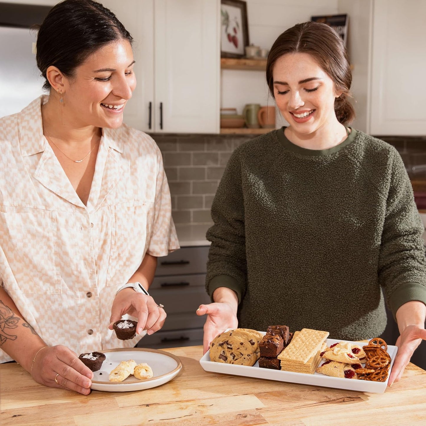 Home Beets White Ceramic Serving Platters (14 x 6 Inch Rectangle Plates) Serving Dishes for Entertaining, Food, Appetizers, Desserts, Cheese Board, Charcuterie, Sushi - Set of 4 Party Serving Trays