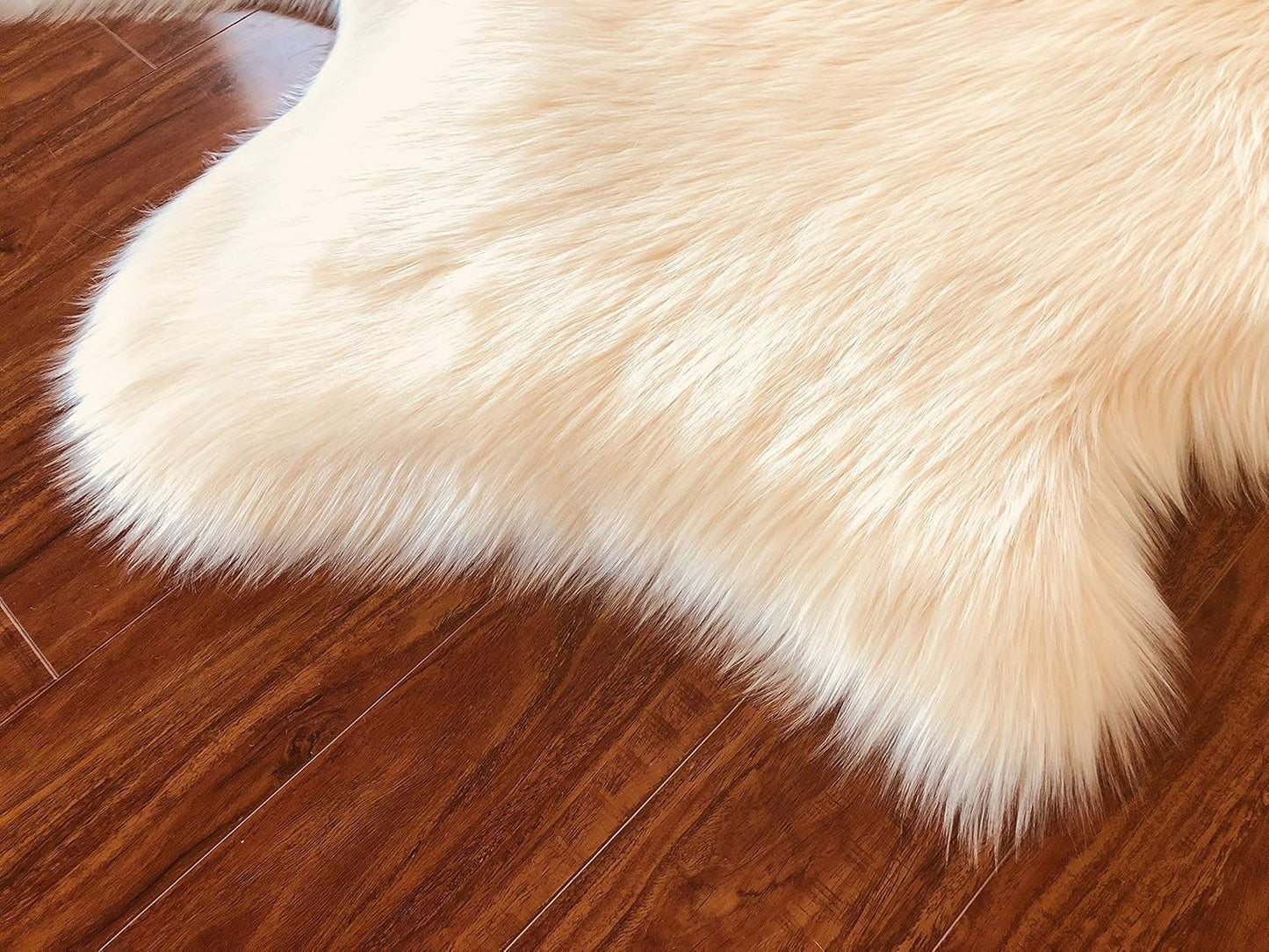 LAMBZY Faux Sheepskin Hypoallergenic Free Shape Silky Shag Rug, Luxury Shaggy Silky Plush Carpet for Bedrooms Rugs Living Rooms Sofa Floor Rugs (Octo 8 Pelts 6'x8', 180x240cm, Cream)