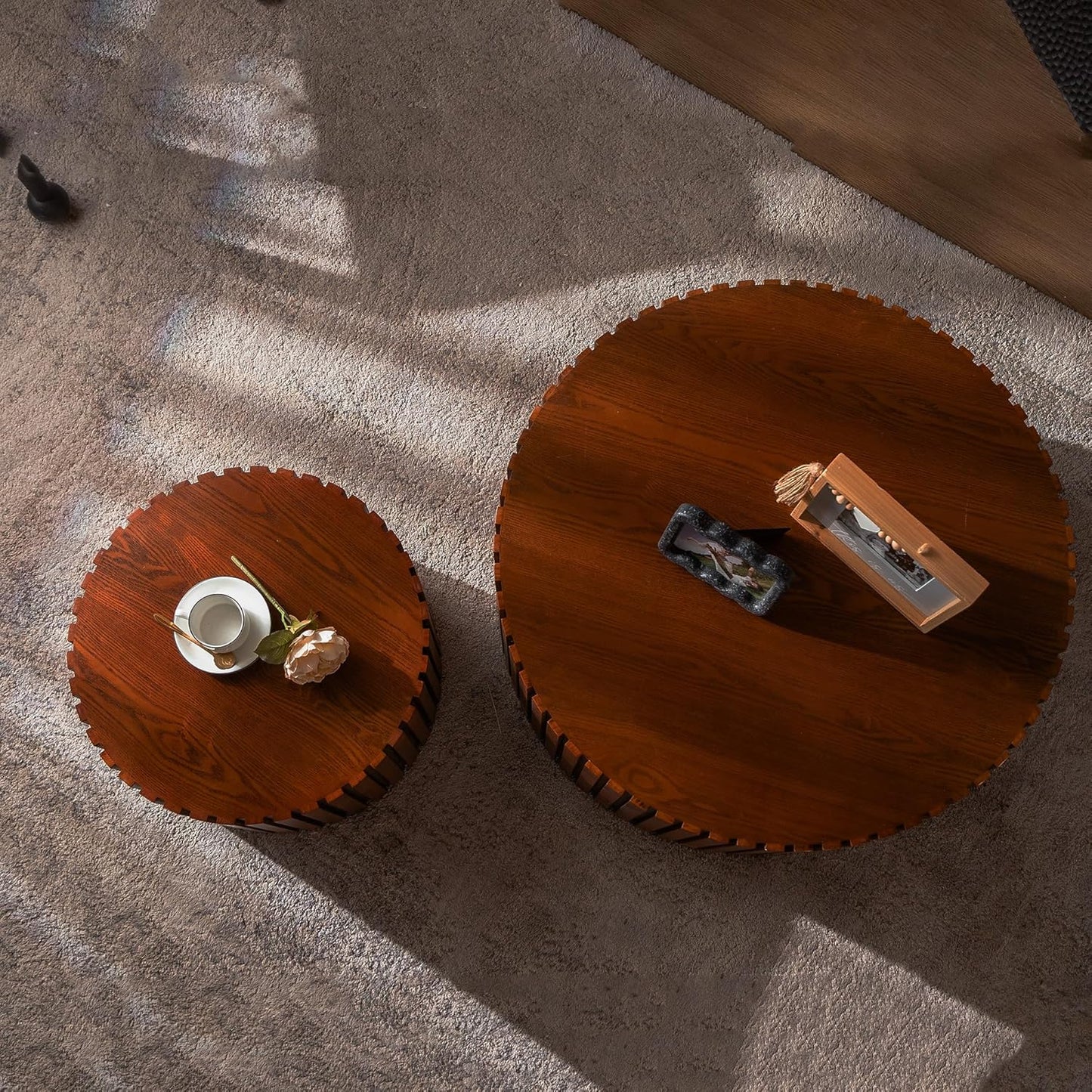 Nesting Round Coffee Table Set of 2, 27.56" Fluted Circle Accent End Table, Morden Drum Side Table, Wooden Center Table for Living Room, Fully Assembled - Walnut