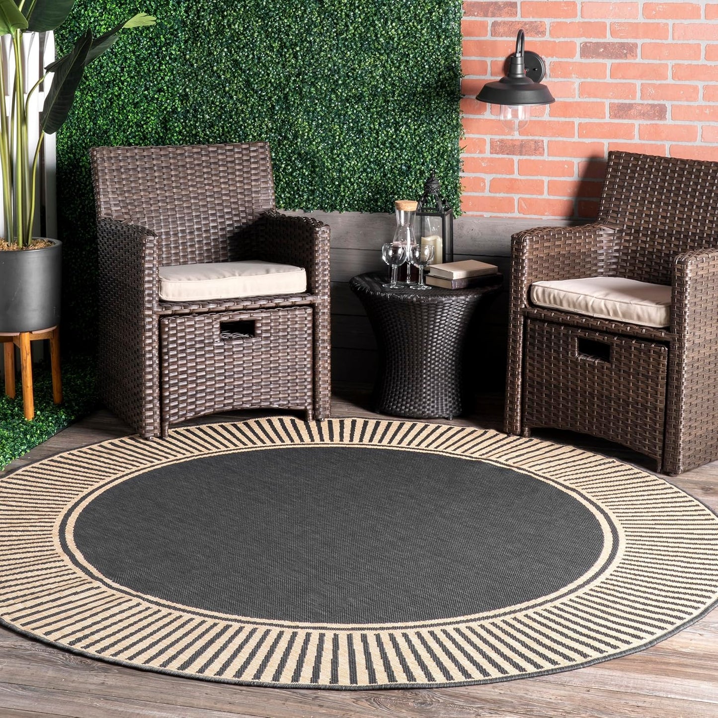 nuLOOM 6'7" Round Outdoor Area Rug, Casual Design With Striped Border, Stain Resistant, Highly Durable, For Patio, Balcony, Bedroom, Living Room, Dining Room, Bathroom, Dark Grey
